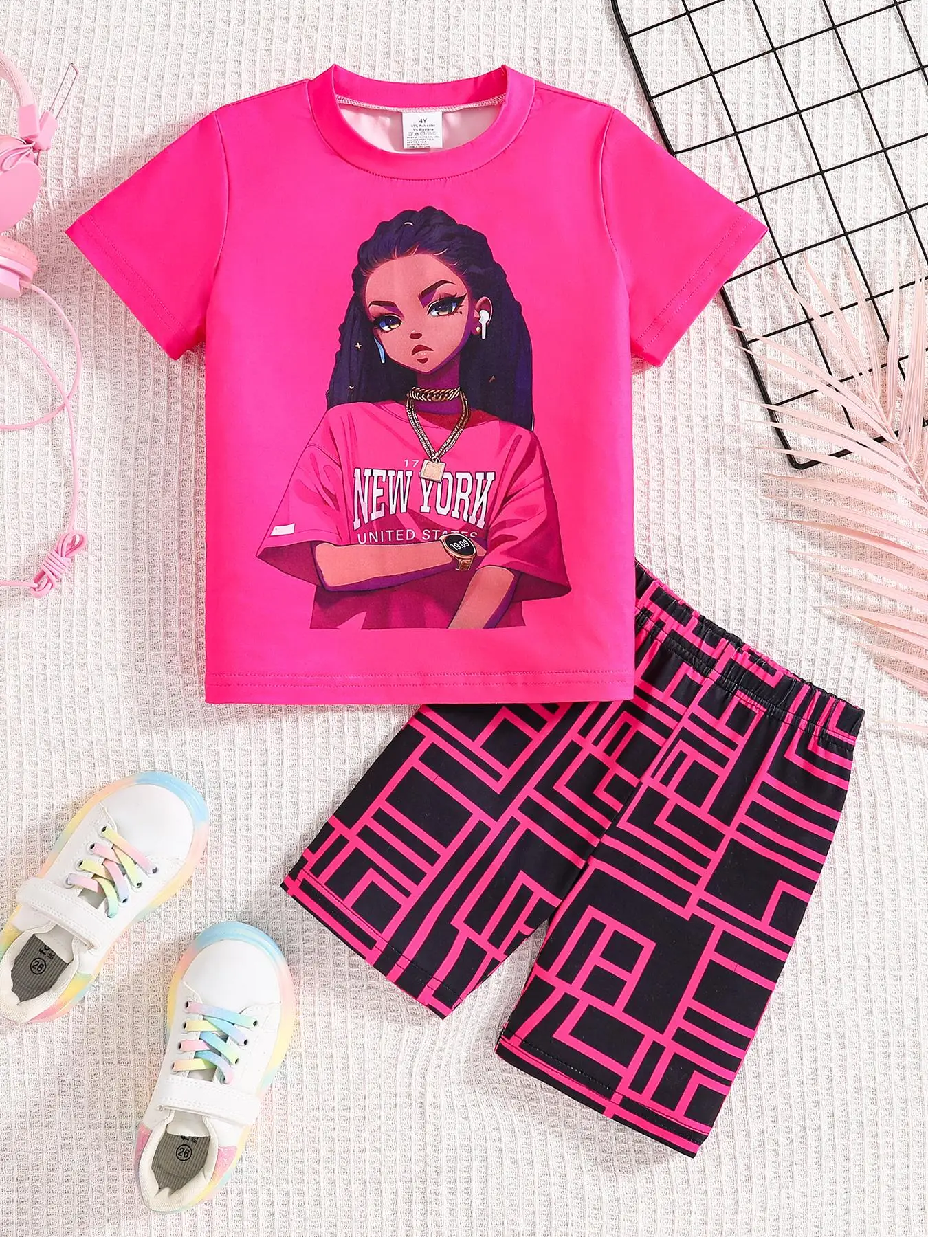 Girl's Graphic Print Short Sleeve Tee & Shorts Two-piece Set, Casual Fashion Round Neck T-shirt & Bottoms for Daily Wear, Kids Summer Clothes