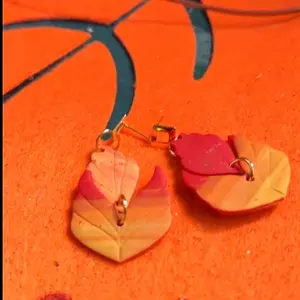 Fall Fashion Must-Have Handmade Polymer Clay Leaf Earrings Lightweight Cozy Perfect for Every Fall Outfit Autumn Colors