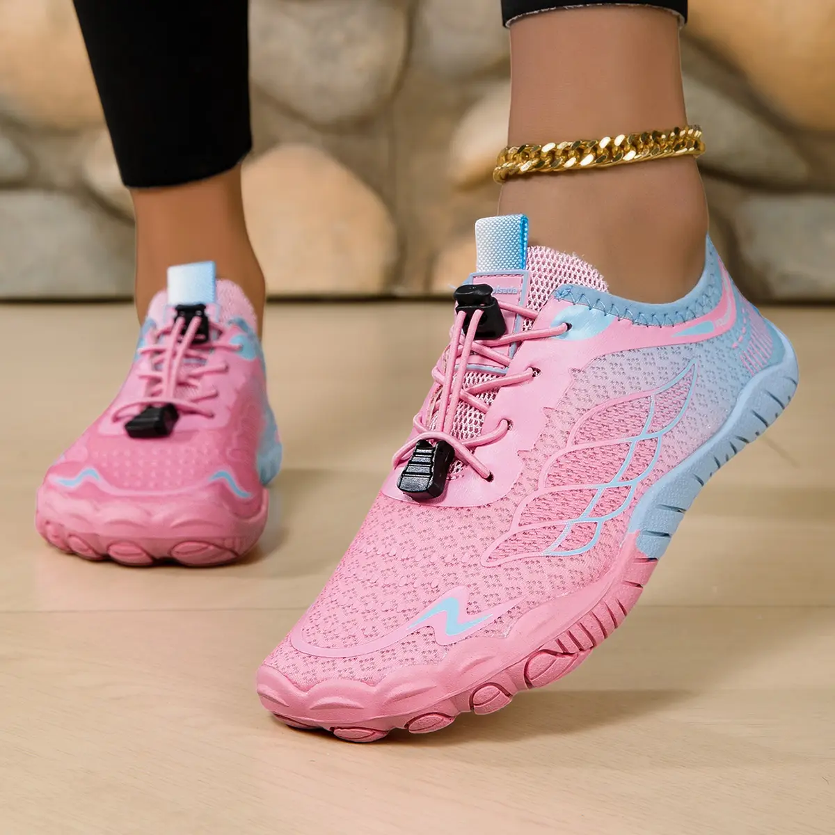 Women's Wide Toe Water Shoes Quick-drying, Non-slip Wide Toe Shoes Slip-on Shoes Lightweight and Breathable Barefoot Shoes, Fitness Yoga Shoes, Multi-functional Training Shoes and Stream-walking Shoes for Swimming, Surfing, Beach Camping.