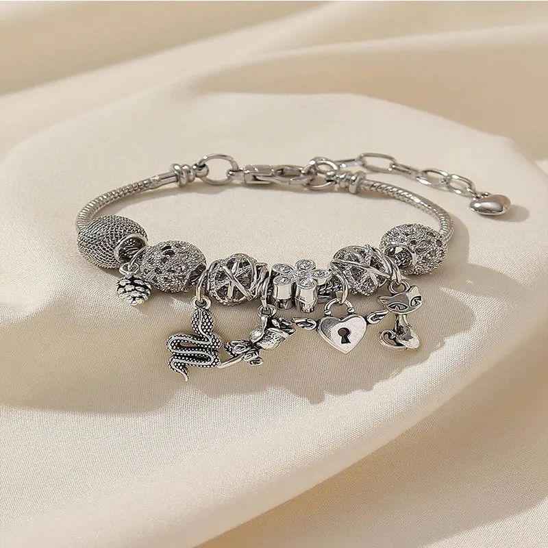 68 # YCB438 Fox Snake Pinecone Flower Pe