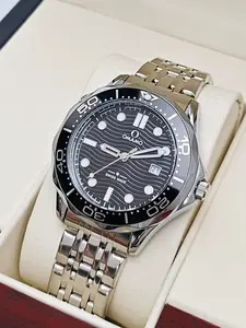 Men's Quartz Wristwatch, Business Fashion Watches, Analog Quartz Watches, Same Style as the Seamaster Series, Casual, Versatile Watch for Male Students, European, American Style, Hollow Design, Butterfly Clasp Stainless Steel Strap