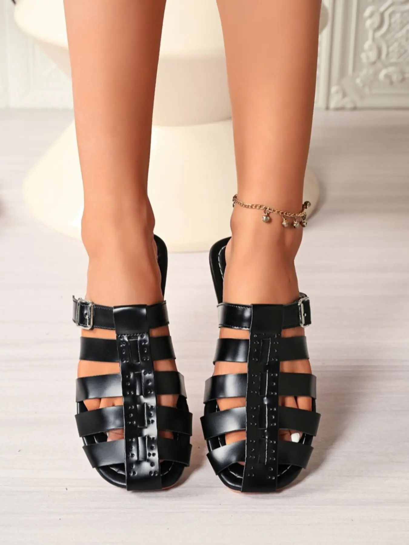 Women's Gladiator Flat Sandals, Closed-Toe Cage Design with Adjustable Buckle, Summer Retro Fisherman Slippers, All Seasons