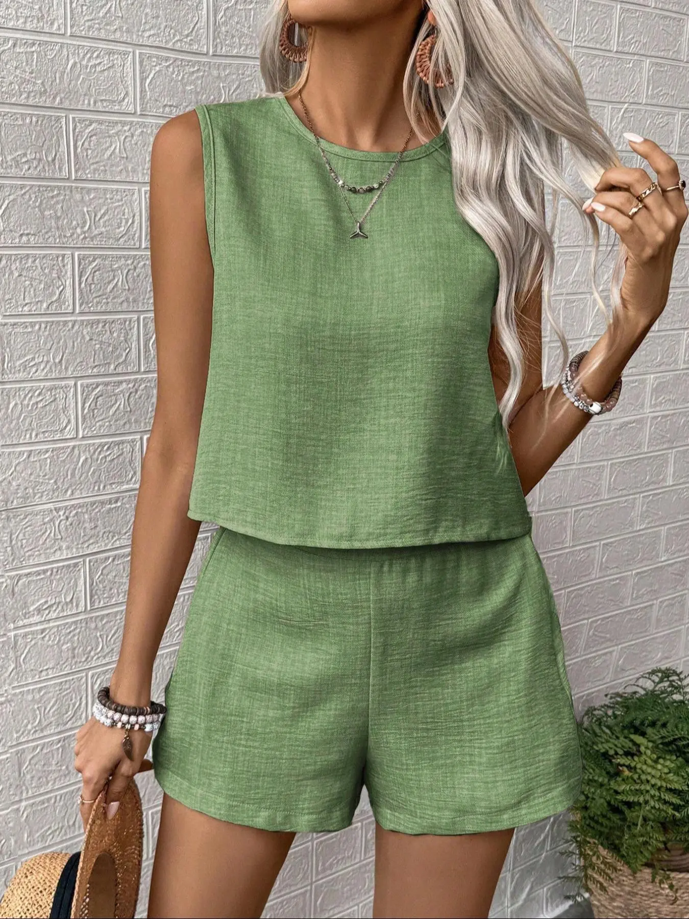 USBOUTIQUECHIC Women's Cropped Top & High-Waist Shorts Set | 153G Two-Tone Twill Outfit, Crewneck, Sleeveless, Fitted, Above The Knee, Casual Summer Clothes