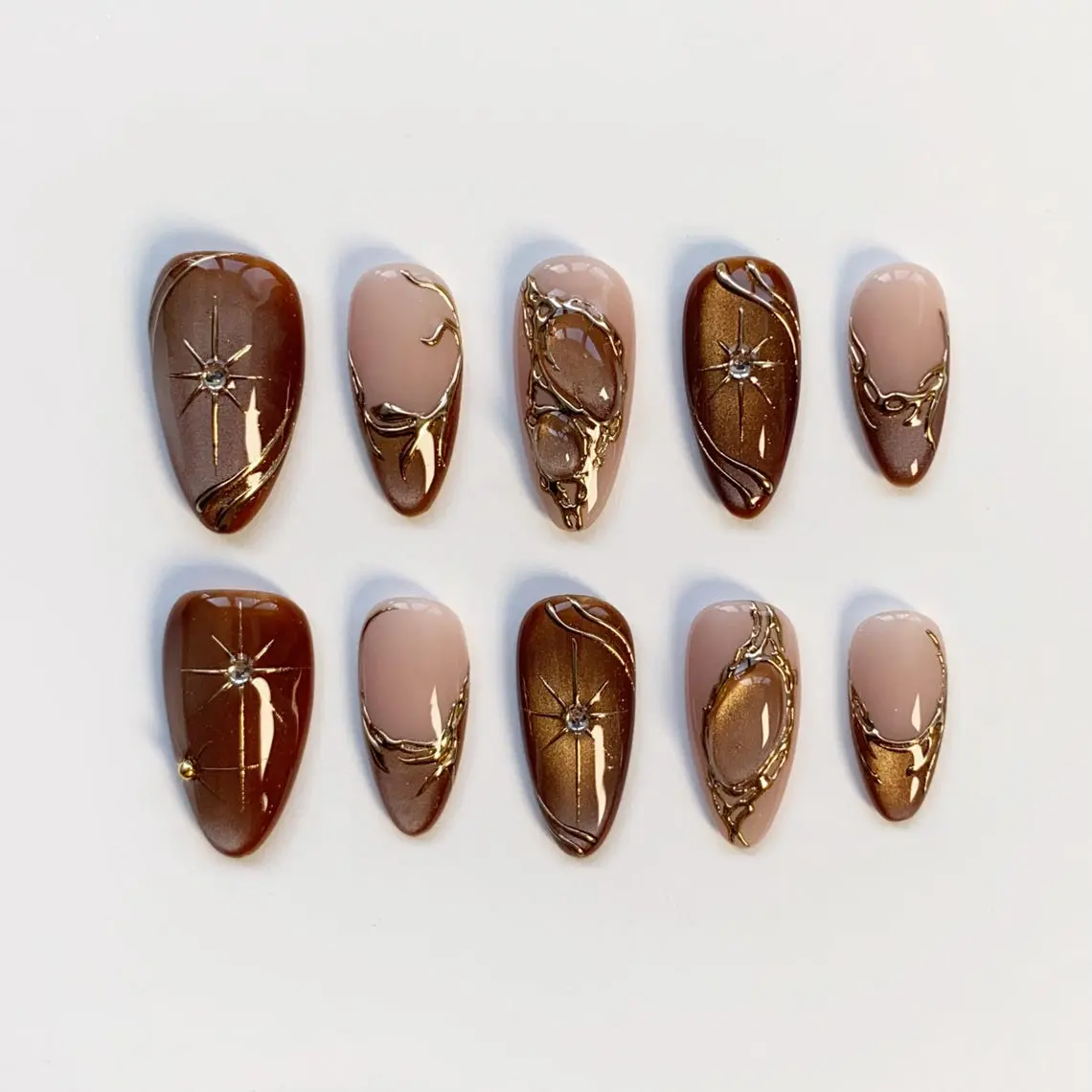 403.BSI Home Supplies Golden Cocoa Marble Press-On Nails, Glossy Brown and Nude Tones with 3D Gold Metal Lines, Elegant Handmade Nail Art for Winter Party Looks