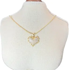 Gold Plated Heart Pendant Necklace with 20 Inch Chain Cod 7008 Elegant & Versatile Jewelry Accessory for Women