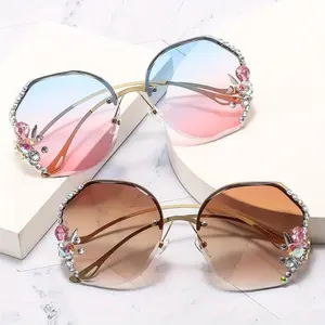 Crystal-Inlaid Fashion Glasses for Women High-End Stylish Design Durable Lightweight Frame Chic Accessory for Summer Cruises Street Photography and Daily Wear TikTokShopBlackFriday Vintage Outdoor Fall Small Oval Women's Sunglasses