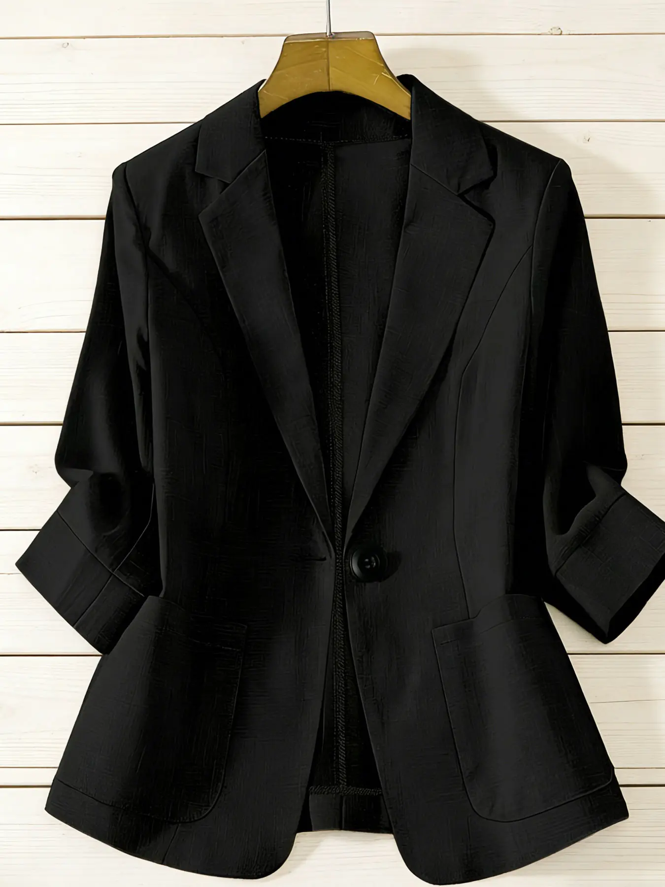A women's Fitted plain Solid lapel single-breasted one-button mid-sleeve double-pocket Minimalist Basic blazer Outerwear, Corporate Outfits Women, Womenswear, Office Clothes suitable for spring and autumn seasons suitable for office and daily wear.