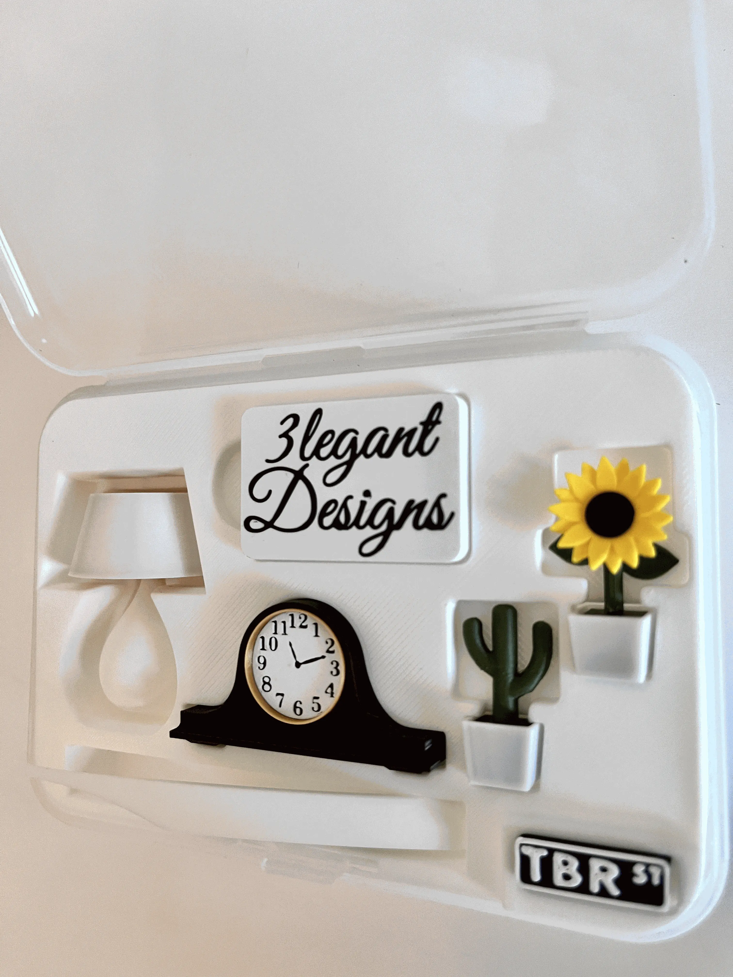 Mini Bookshelf Accessory Kit 1 Decor Set - Cactus Clock Sunflower Lamp -  For Collectors & Book Lovers