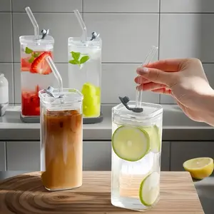 4pcs Square Lidded Glass Cup Portable Drinking Cup Iced Coffee Cup Lidded Straw Drinkware with Straws for Iced Beverages