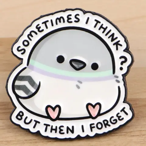 Adorable Fat Pigeon & Love Hearts Cartoon Pin, Lapel Pin, Brooch Pin Clip, Elegant Zinc Alloy Brooch, Durable Metal Pins, Backpacks, Briefcases, Fashion Accessories for All Seasons