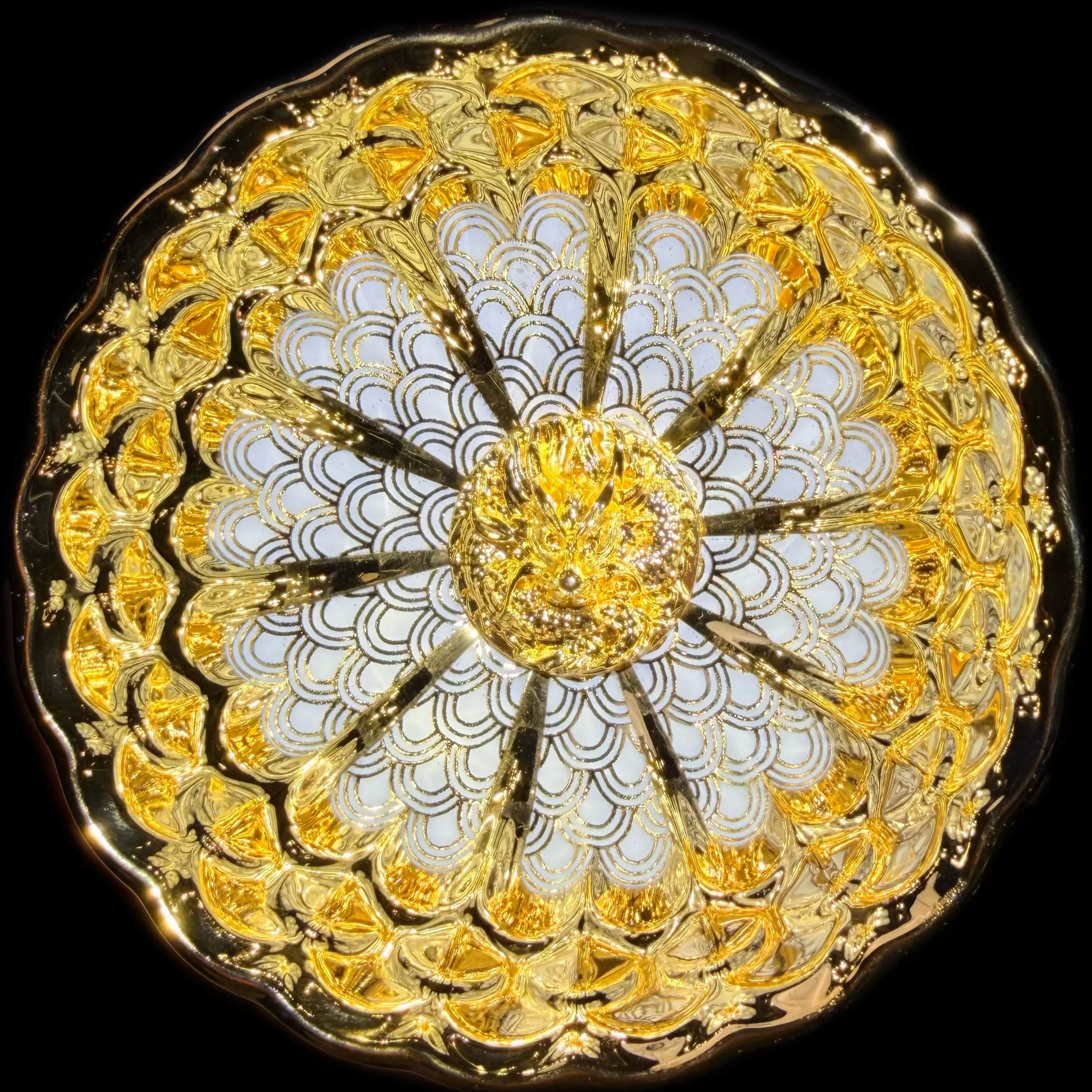 Handmade Golden Fish Scale Glow Glass Jianzhan Teacup - Traditional Cultural Collectible, Building Lantern Ornament, Gift Item