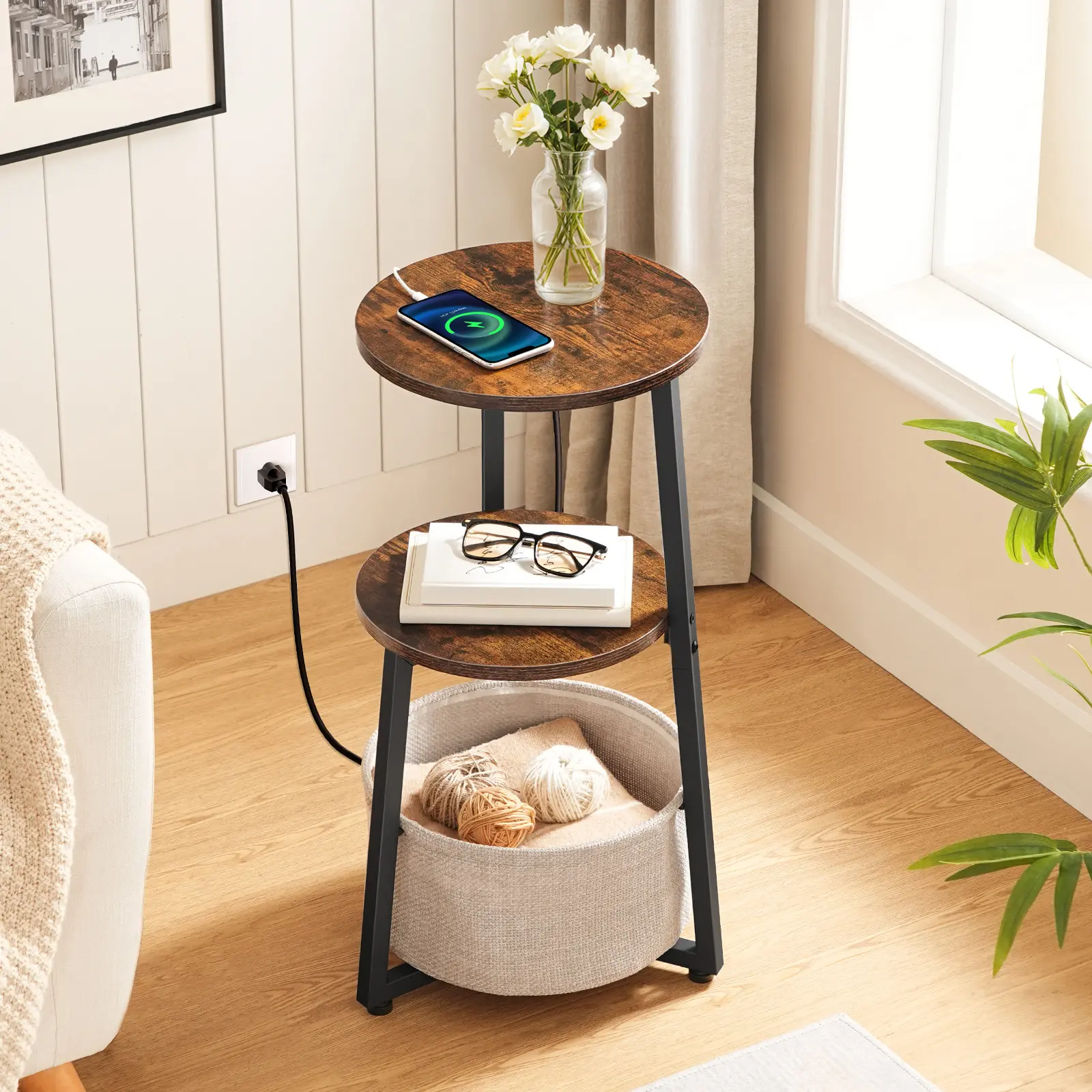 HOOBRO Small Round Side Table with Charging Station, Round End Accent Table with Fabric Storage Basket, Compact Sofa Bedside Table for Small Space in Living Room, Bedroom, Rustic Brown #SummerVibes