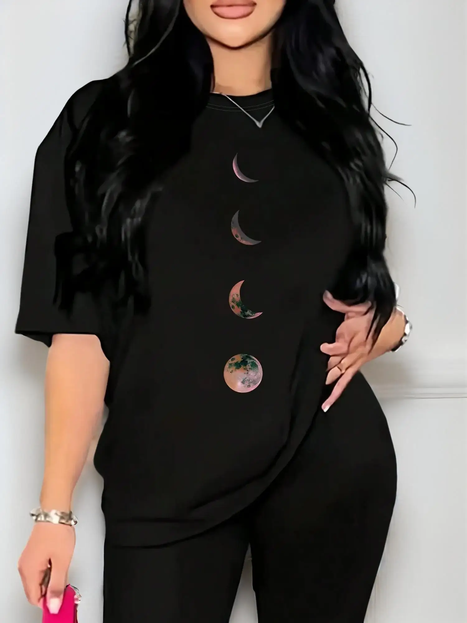 Women's Moon Print Round Neck Tee, Casual Half Sleeve Crew Neck T-shirt for Daily Wear, Ladies Clothes for All Seasons, Womenswear, Tshirt