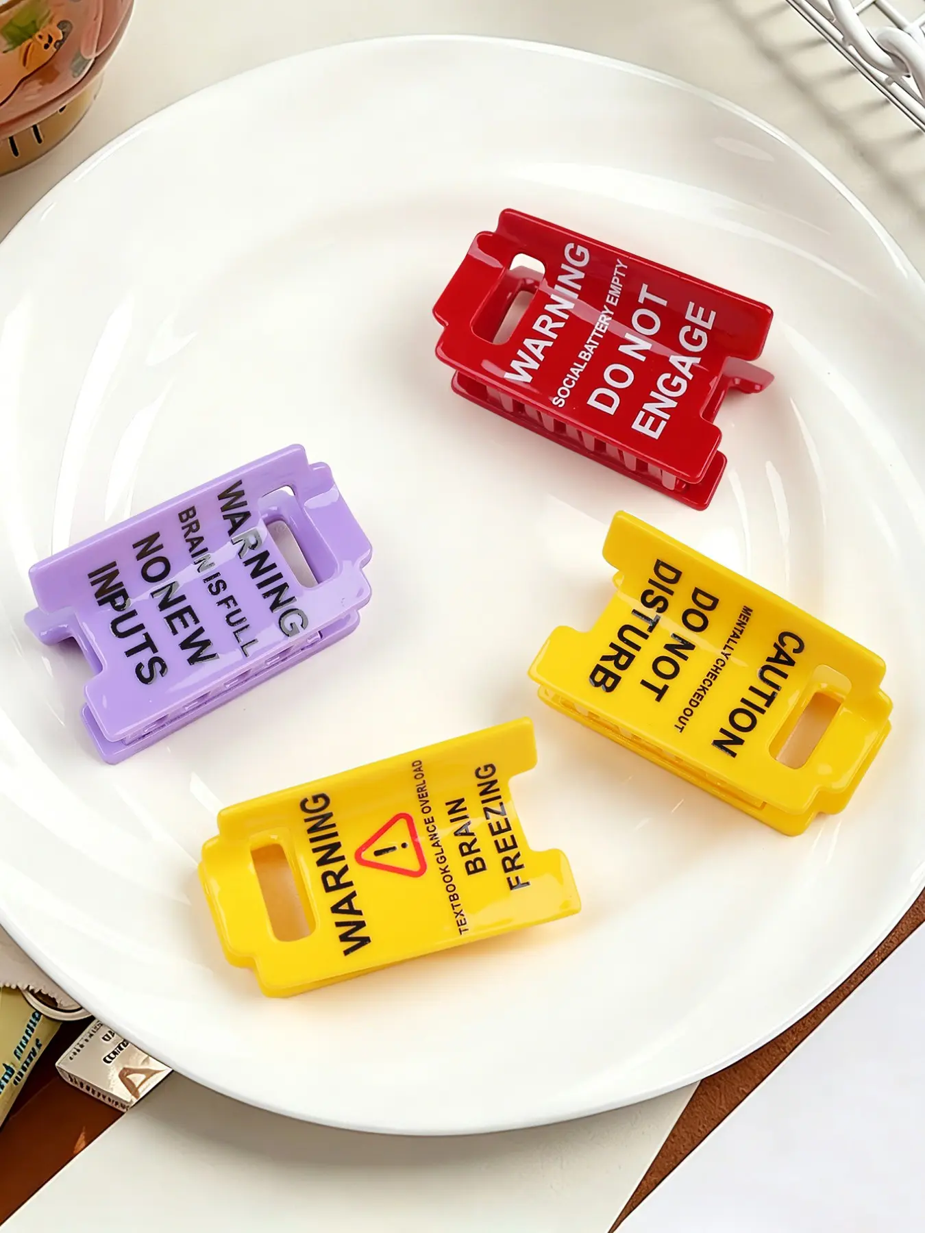 4pcs Funny Warning Sign Claw Clip Pack, Hair Claw Clips, Clips for hair, Daily Versatile Back-Of-Head Half-Up Ponytail Shark Clip Hair Accessories, Fun and Unique Design