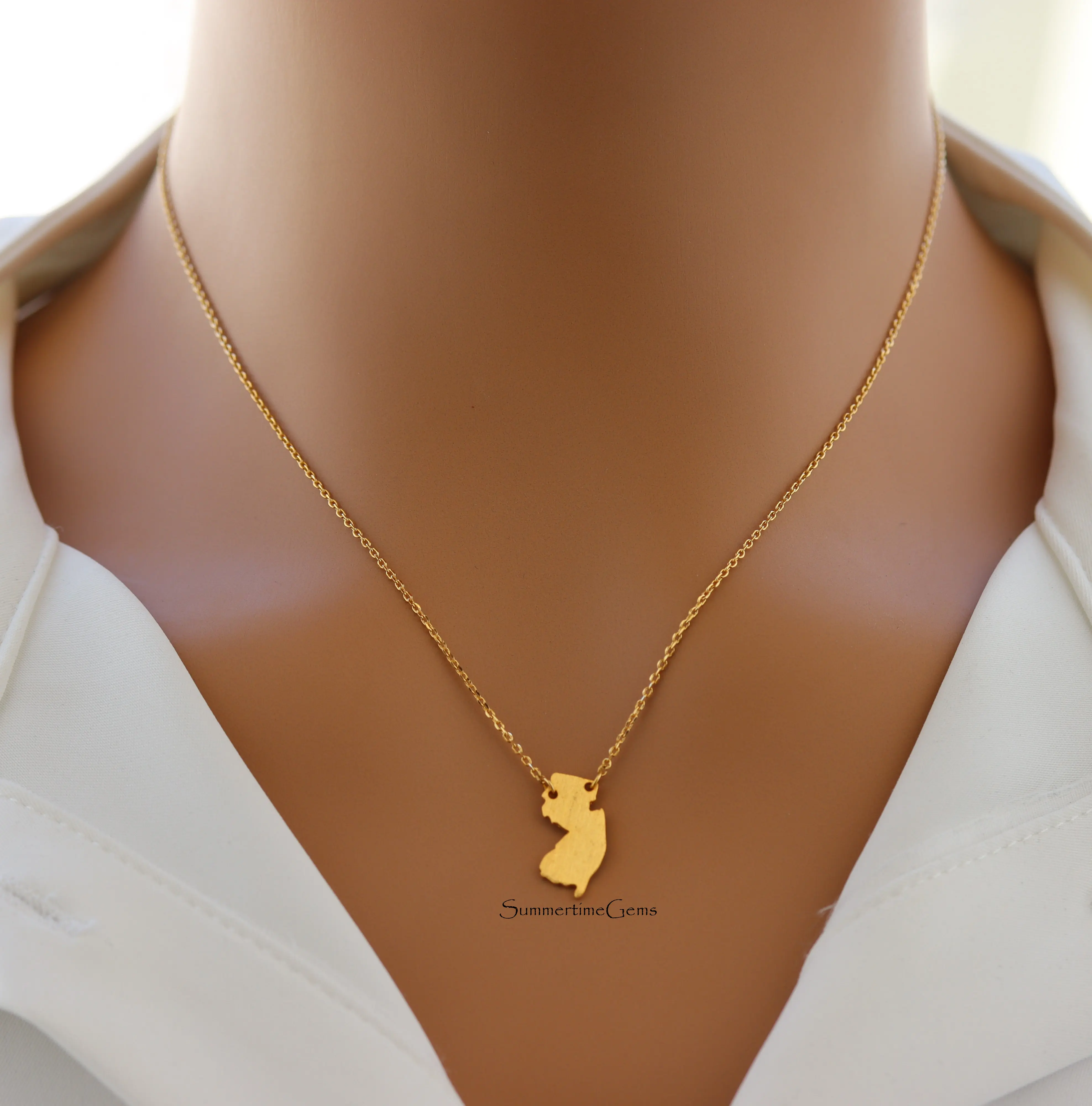 18K Gold Plated Dainty Brushed New Jersey State Pendant Necklace – Minimalist State Pride Jewelry for Everyday Wear
