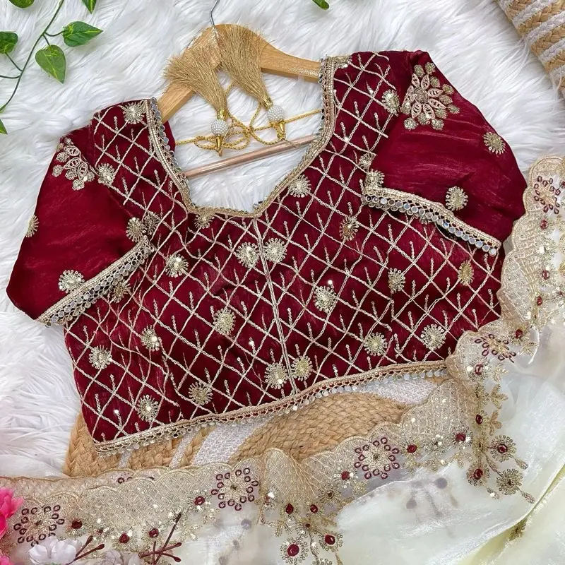 Gorgess soft sare with ready made free size Blause