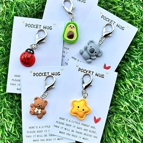 5pcs Healing Pocket Hug Keychains, Ladybug Keychain Charm, With Cute Shapes Such As Ladybugs And Koalas, Can Be Given To Girlfriends, Friends, And Lovers On Birthdays, Put The "Hug" In Your Pocket, A Warm Little Gift That Can Convey Warmth