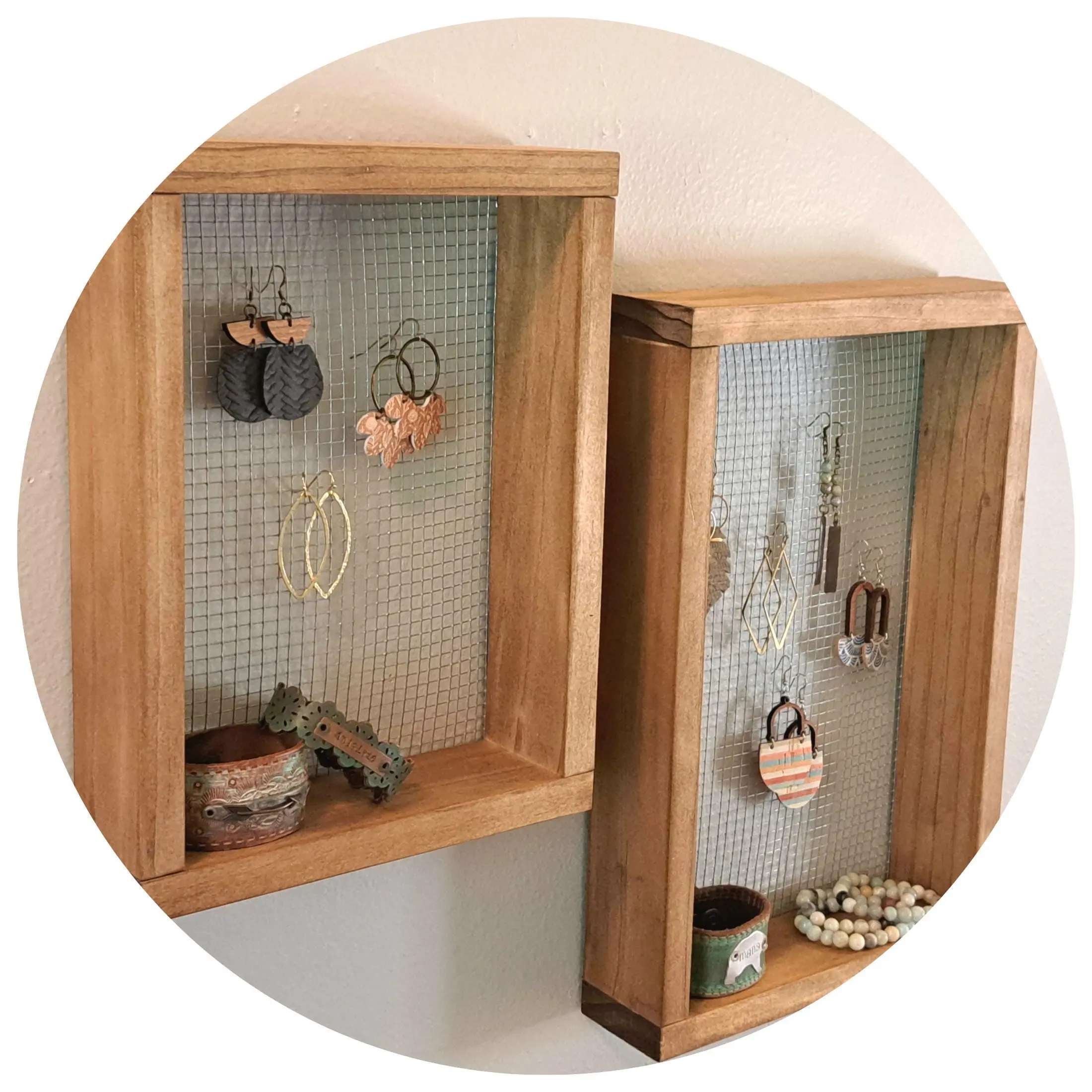 Wall Hanging Earring Holder, Chicken Wire Jewelry Organizer, Mesh Dangle Earring Display, Wood Picture Frame Earring Holder for Wall