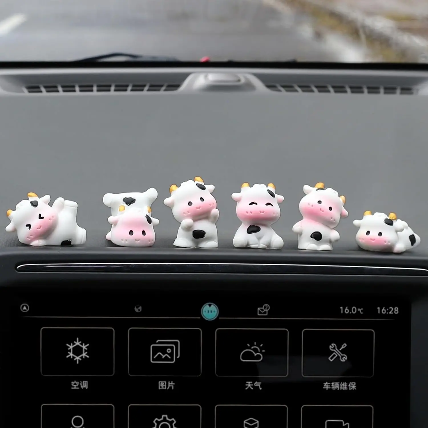 6-Piece Cute Cows Car Interior Decorative Set, Double-Stickers Equipped Dashboard Decor & Rear View Mirror Ornament, Interior Accent for Women, Six Pieces