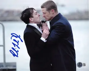 Robin Lord Taylor Authentic Autographed 8x10 Photo