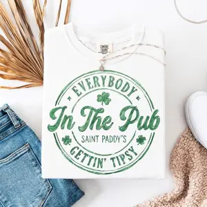 Comfort Colors St Patrick’s Day Shirt , Everybody In The Pub Gettin Tipsy Shirt, Funny Irish Shirt Pullover, Saint Paddy Retro Badge Shirt, Irish Pub Hand Drawn