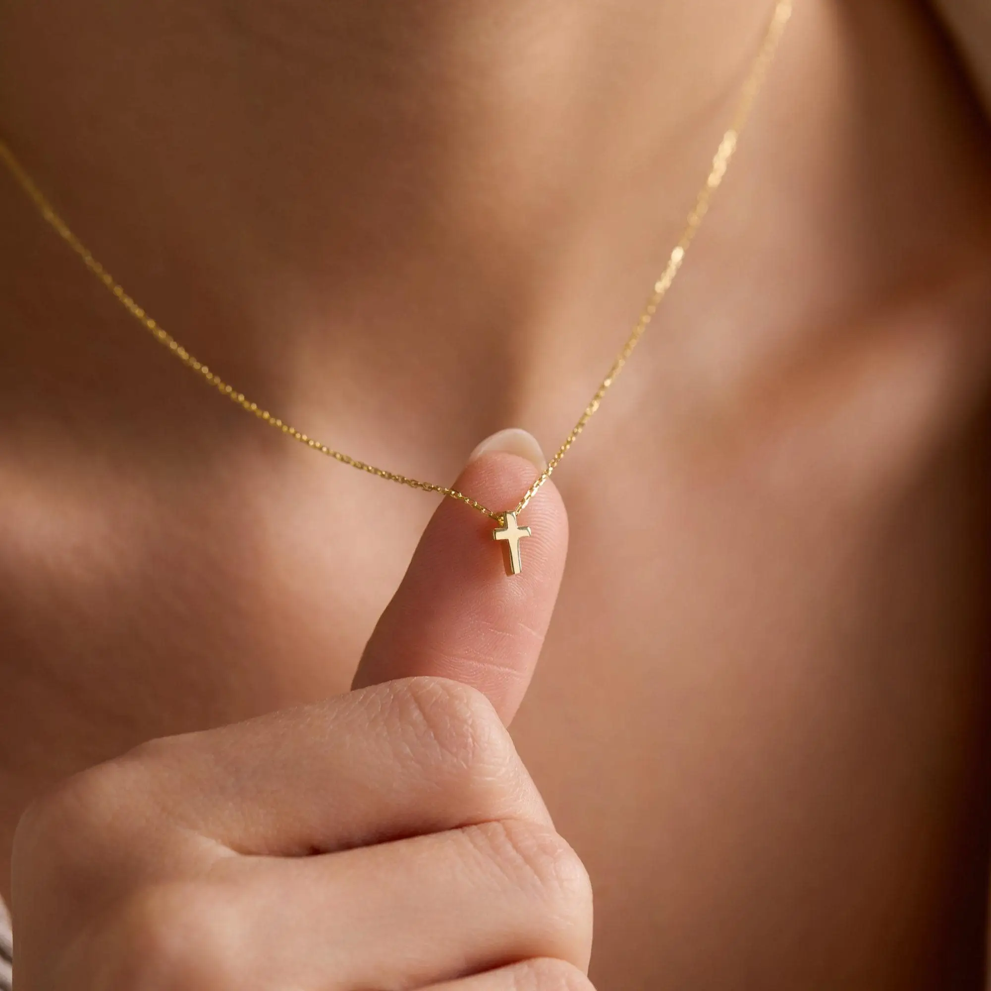 Modmints Dainty Cross Necklace