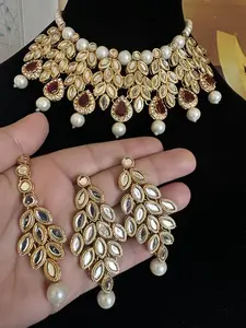 Kundan Bridal Jewelry Set for Women Elegant Necklace & Matching Earrings Classic Traditional Design for Special Occasions