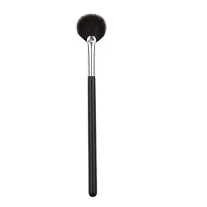 Professional Soft Vegan Synthetic Fan Blush Makeup Brush for Face Highlighter Applicator Eyeshadow Brush