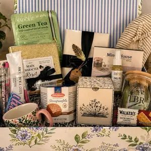 The BoundByBooks Signature Box-May’s Theme: Main Character Reset The BoundByBooks Signature Box-May’s Theme: Main Character Reset