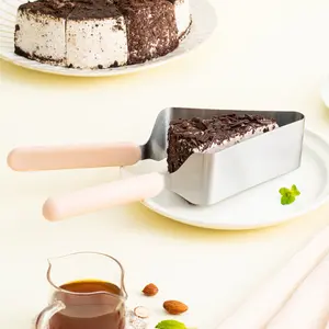 Stainless Steel Cake Divider - Triangular Cake Transfer Clip, A Practical Baking Gadget for Cutting Cakes Stainless Steel Cake Portioner - Triangular Transfer Spatula, Multi - use Small Baking Tool for Cake Cutting