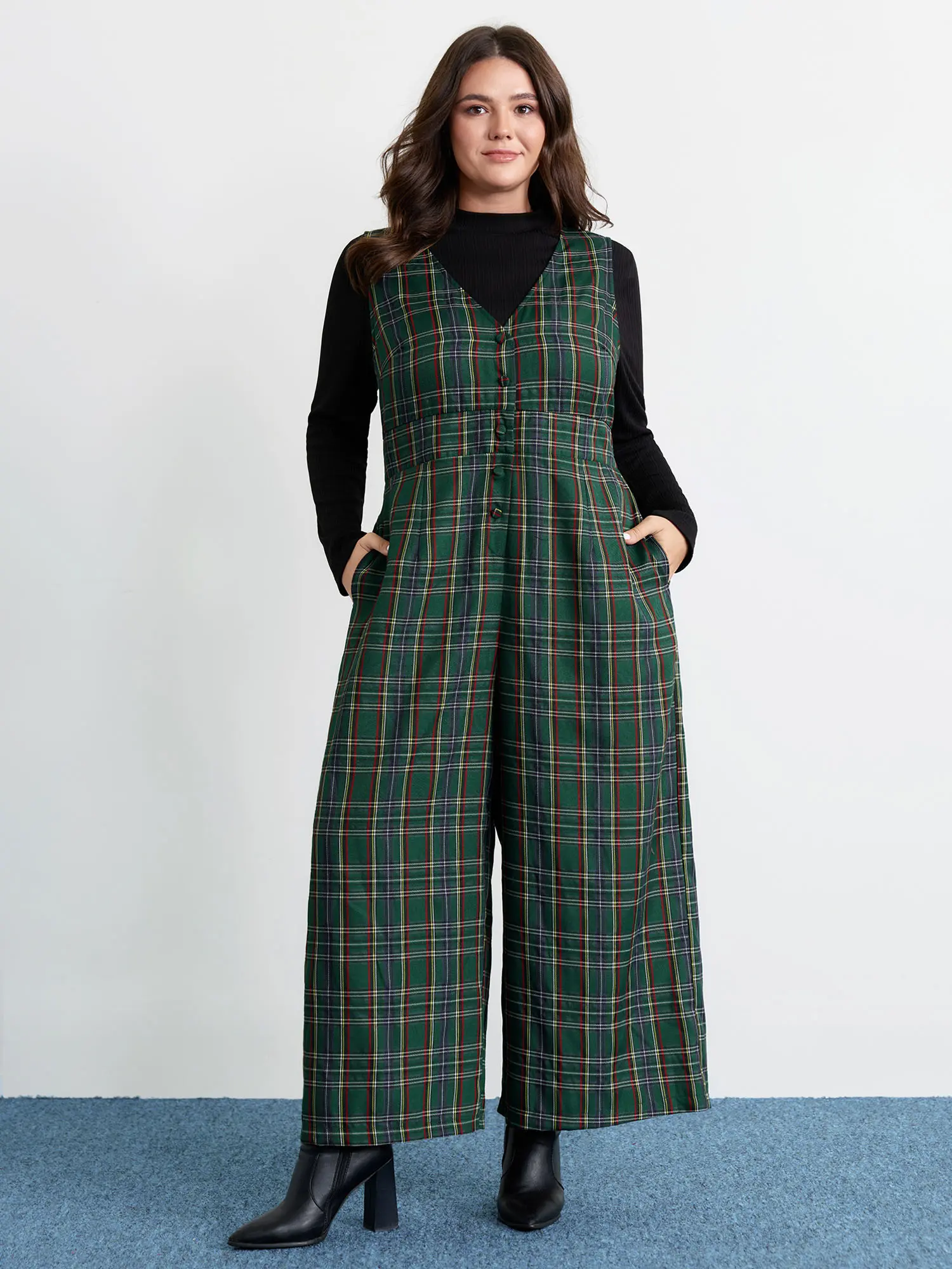 BloomChic Plus Size Plaid Overalls, Sleeveless V-Neck Garment with Straight-Leg Fit, Casual Smooth Polyester with Pocket, Plus Size Fashion, Low Iron, Machine Washable, Full Length, Do Not Tumble Dry, Plussize, Overalls For Women, Lady, Multicolor, Fabric