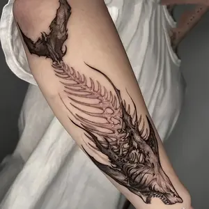 6 Large Herbal Tattoo Stickers, Including Koi Carp, Unicorn, Shark, Phoenix and Other Extra Large Elements, 2 Random Styles, Lasting 7-15 Days, Realistic Effect, Suitable for Those Afraid of Pain and Not Wanting to Get Tattoos