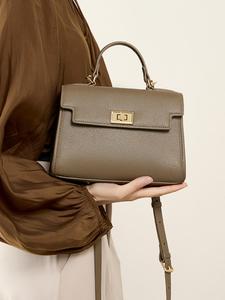 women's genuine leather handbag, fashionable daily flap shoulder crossbody bag, stylish crossbody bags, adjustable shoulder strap, easy to open and close, suitable for daily commuting use, sling daily commuter purse, everyday bags, leather satchel