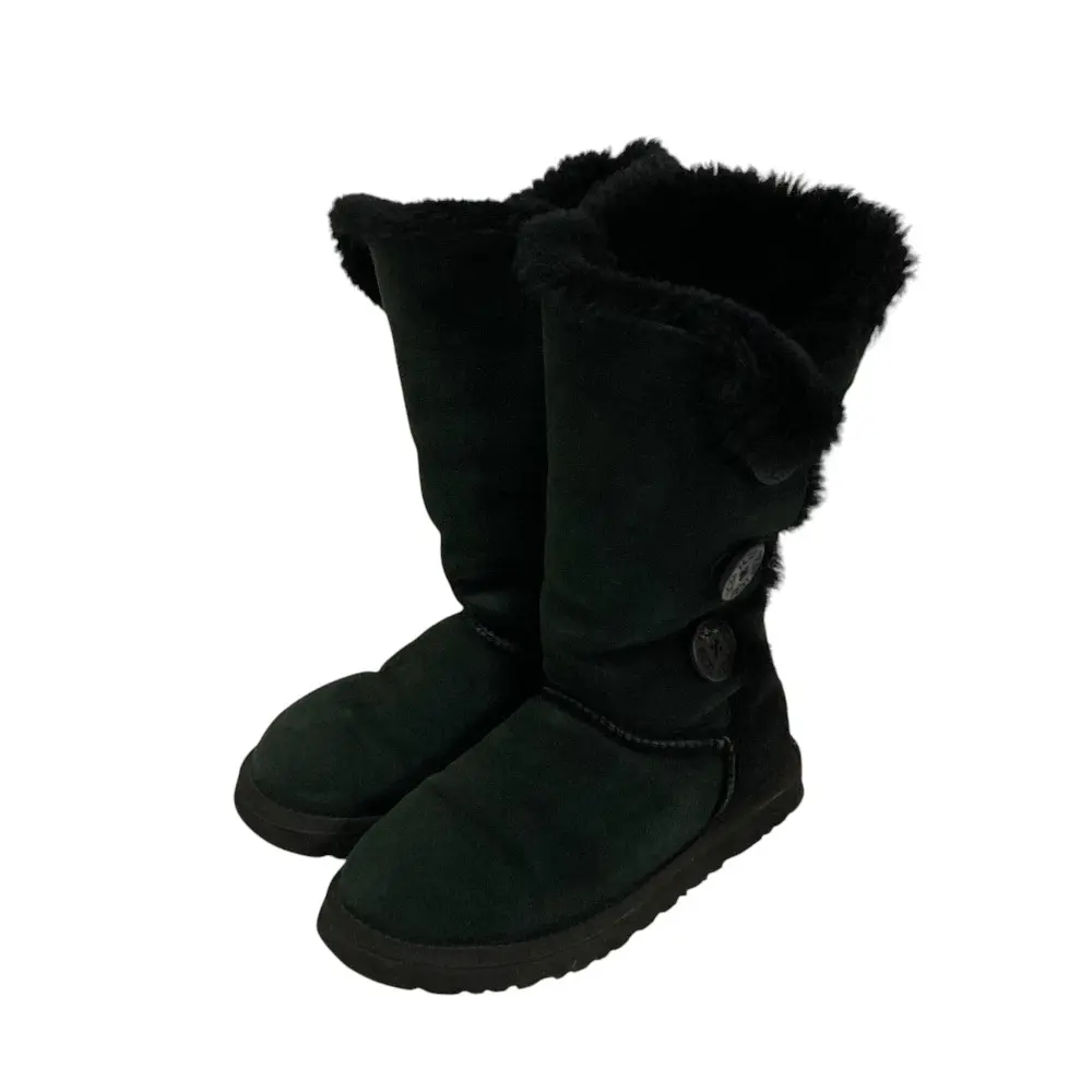 Pre-owned UGG Suede Small Leather Goods Australia Bailey Button Triplet Sheepskin Boots