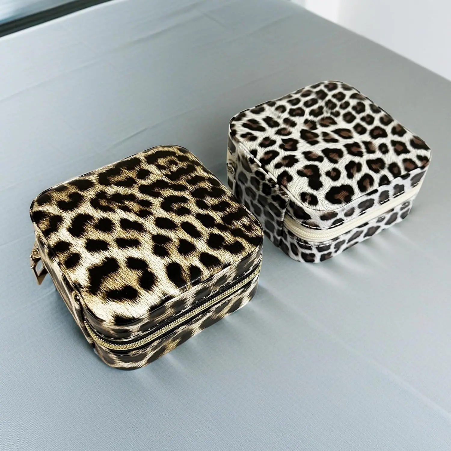Pack of 4 (two of each type)