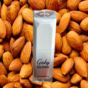 Gaby Gloss “ALMENDRA” – Warm Nude Hydrating Lip Gloss (5ml)