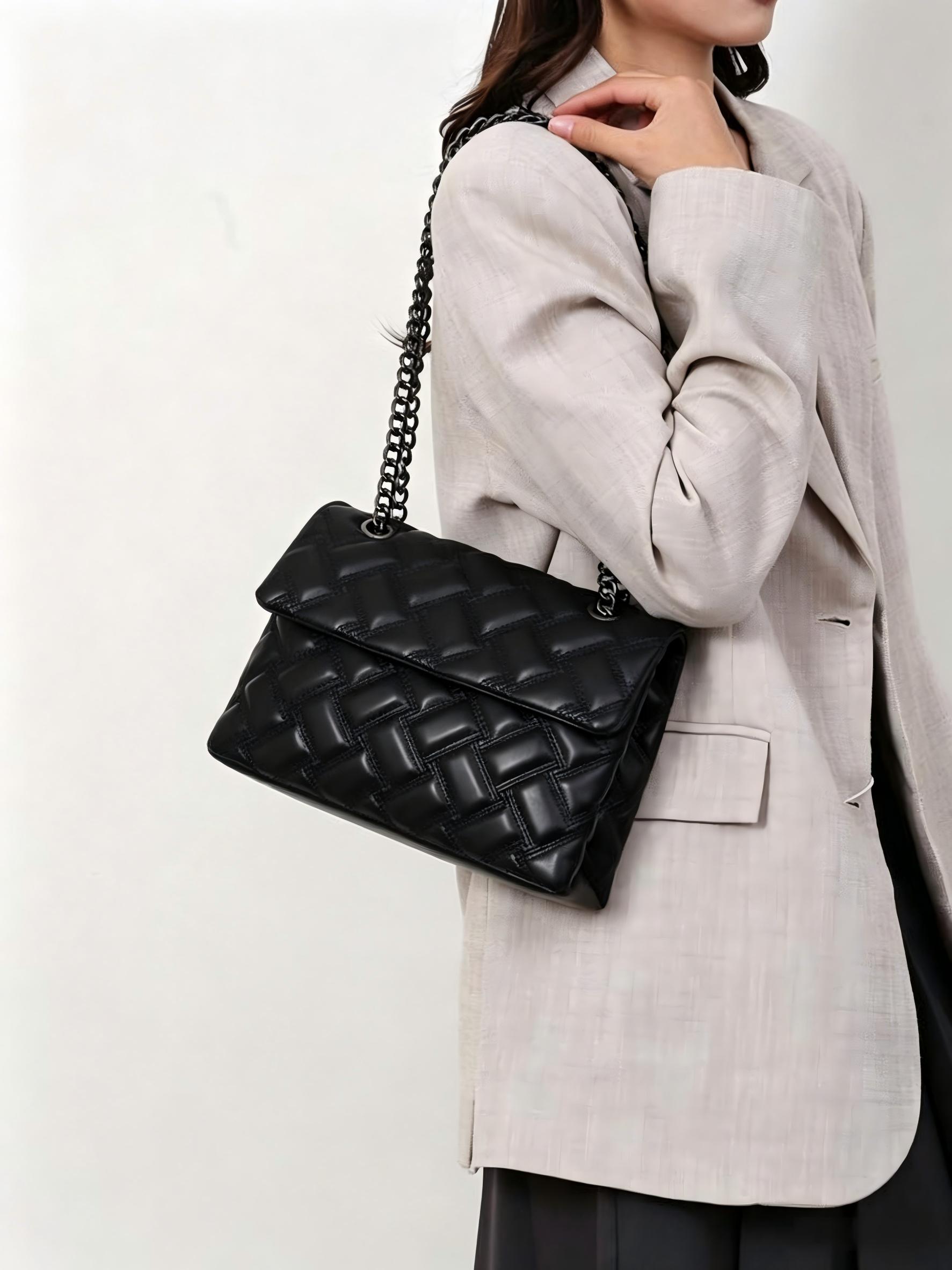 2026 New European Style Chain Messenger Bag, Plaid PU Material, Large Capacity, All Seasons, Perfect for Commuting and Daily Use