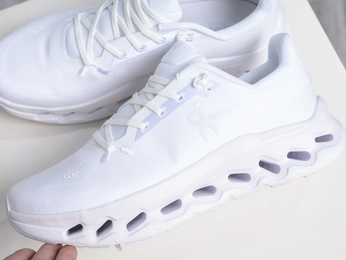 Pure White Hollow Thick-soled Mesh Running Shoes, Clean Plain Hue Suits Summer Outings And Fresh Minimalist Outfits