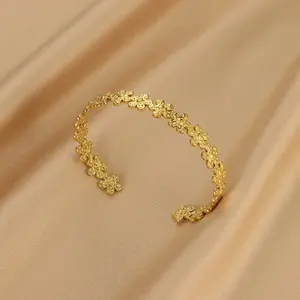 Mini Flowers Cuff Bangles Bracelet For Women New Gold Color Stainless Steel Symmetrical Flower Bracelets Jewelry Christmas Gift