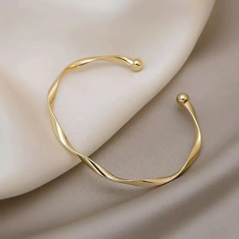 Fashion Creative Unique Design Style Minimalist Geometric Bending Shape ...