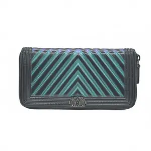 Pre-owned CHANEL leather Small Leather Goods Calfskin Chevron Quilted Iridescent Zip Around Boy Wallet CONSIGNMENT