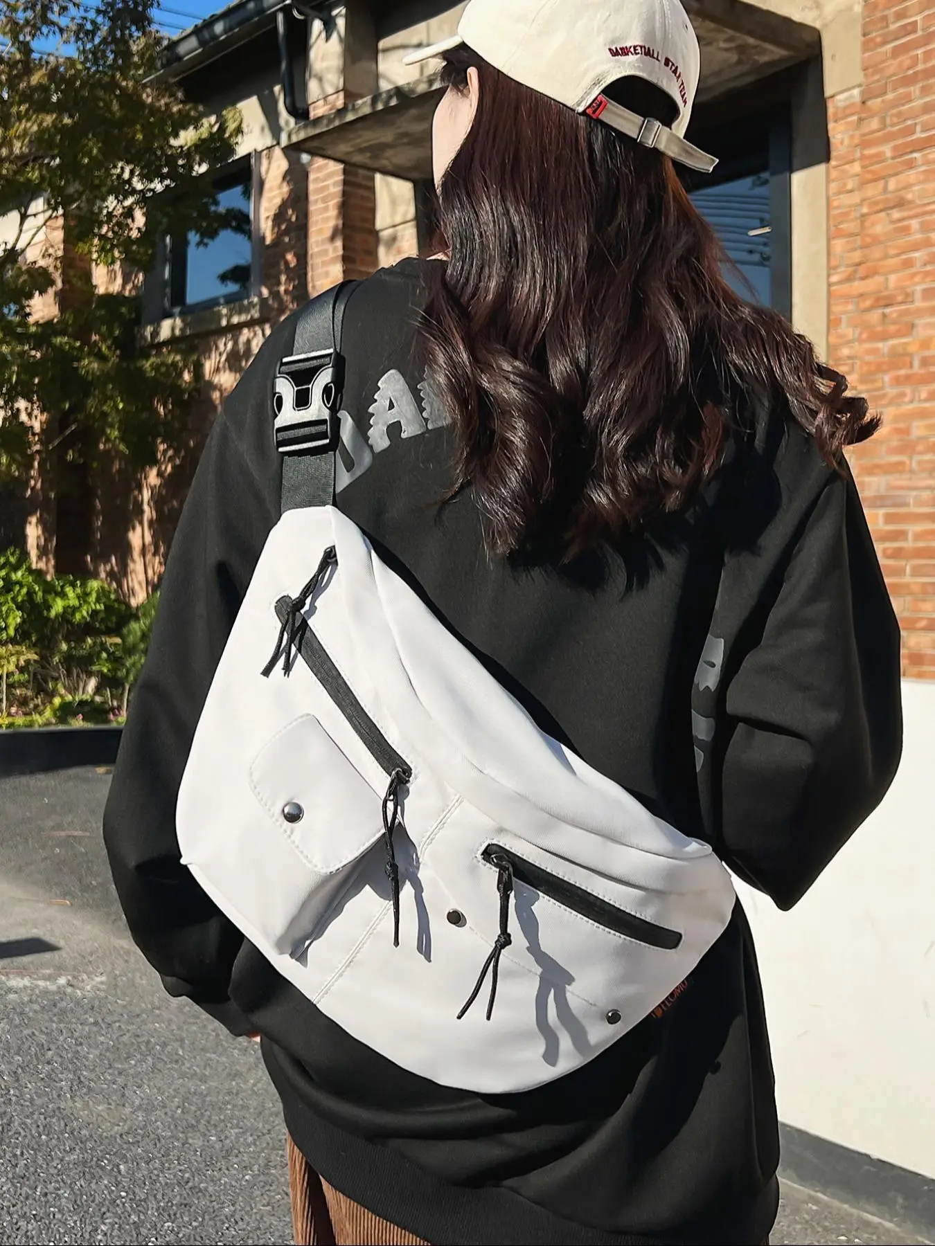 Women's Casual Plain Fanny Pack, Lightweight Large Capacity Zipper Chest Bag for Work & School, Casual Trendy Versatile High-quality Daily Commuting B