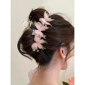 A fashionable and elegant butterfly pattern hair claw headband, suitable for daily wear, vacation and dating occasions, and also a surprising and exquisite small gift.