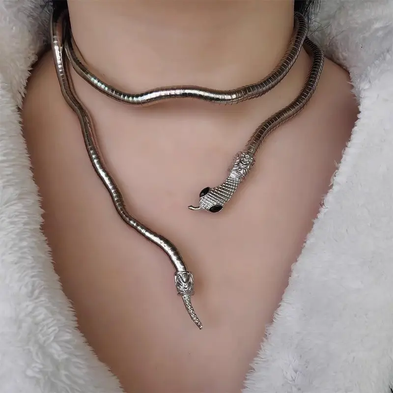 Edgy Snake Alloy Necklace - Gothic-Inspired Statement Piece for Dark Fashion & Alternative Fashion Lovers, Adjustable Wrap-Style with Flexible Bendable Body, Detailed Sculpted Heads, 21cm-50cm Metal Coating