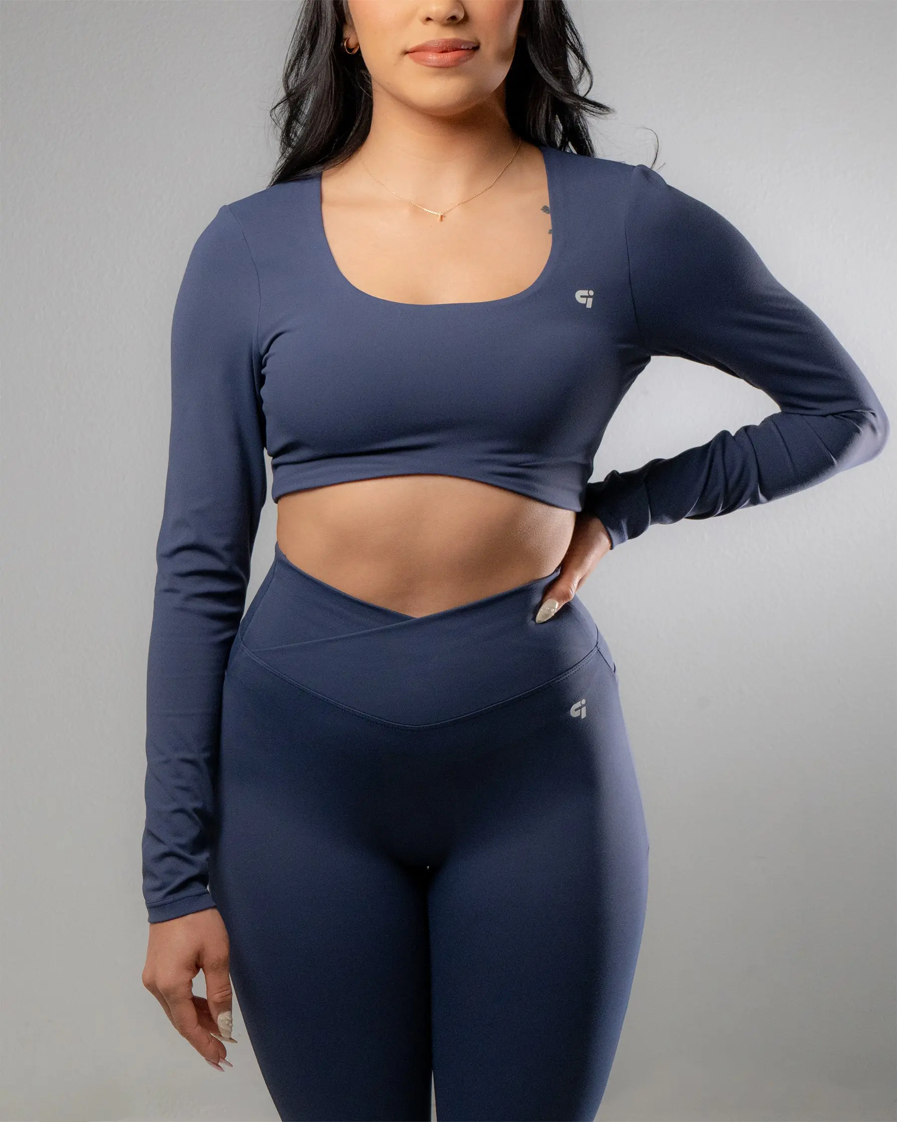 Sculpting Long Sleeve Crop Top for Women, Open Back Design in Breathable Nylon Spandex, Sporty Chic Second Skin Fit Shirt, Sculpting, Second-Skin Fit, Cropped, S, S-M, Female, Figure, Quick Dry, Stretchable, Synthetics