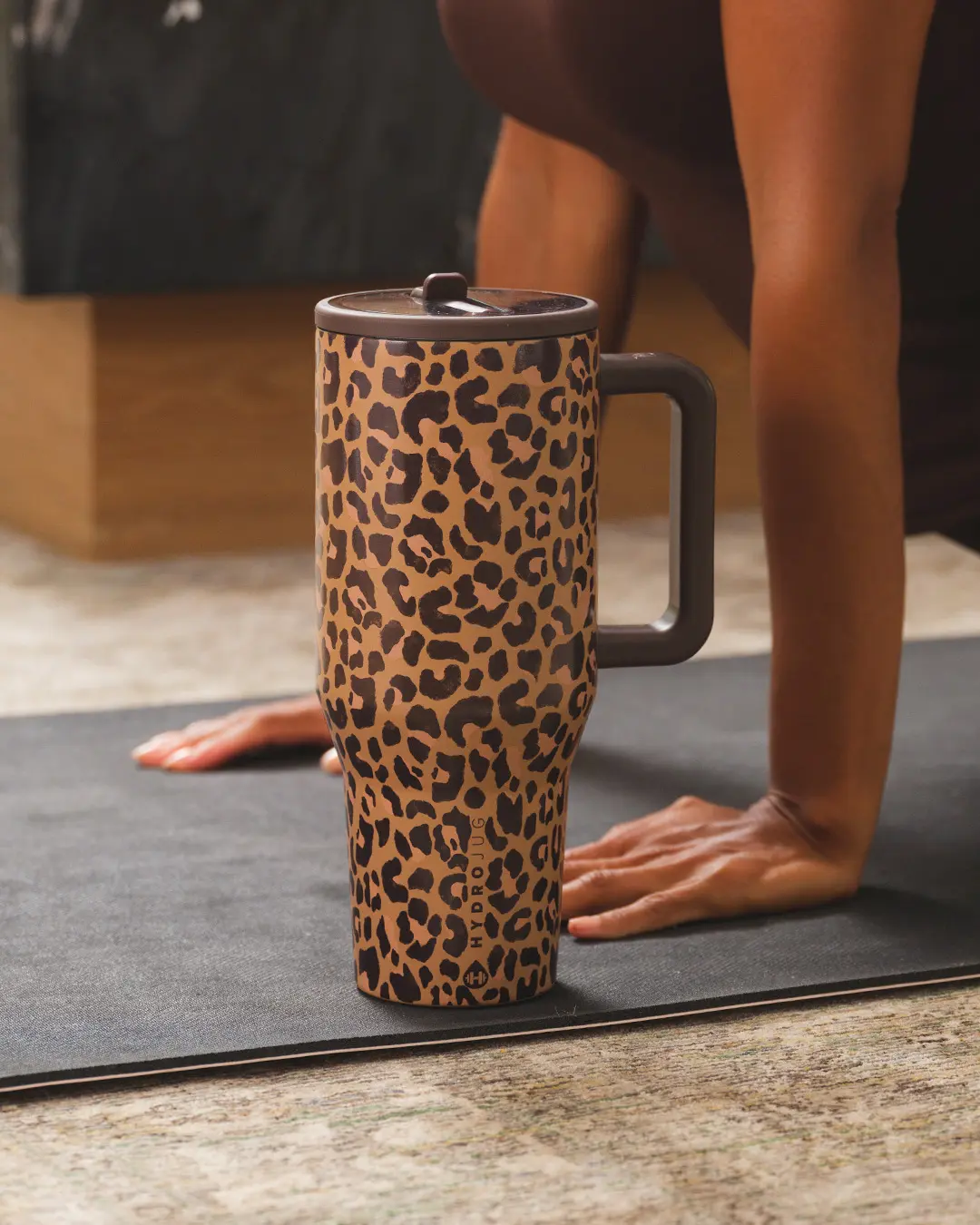 HydroJug Traveler 40oz (1,000-2,000 ml) Stainless Steel Thermal Bottle - Leopard Print, Flip-Top Straw, Leak-Proof Seal, Stable Rubber Base, Grip-Easy Handle, Portable Insulated Tumbler for Adult Commute Hydration