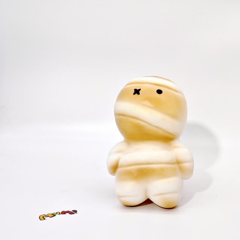 MHM Squishy Wind-Bread Buddy Stress Relief Toy - Sticky, Moist, Soft, Slow-Bouncing Foods Sensory Tool for Tactile Relaxation 9.65x6.89x4.13in