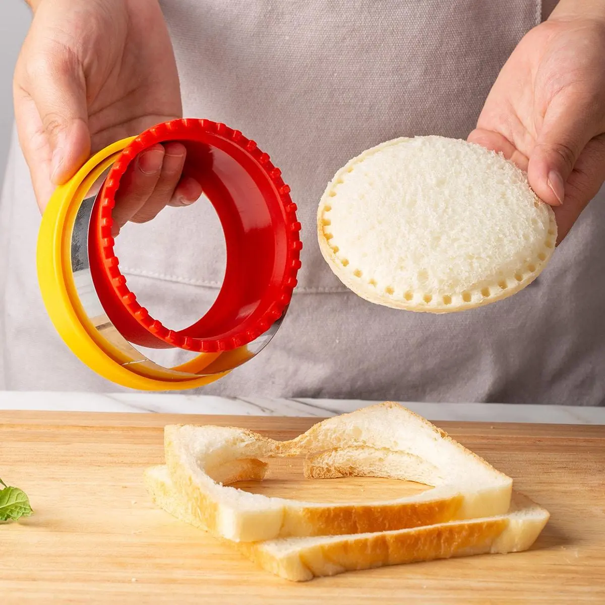 1 Piece Stainless Steel Diy Bread Cutting Mould, Pocket Sandwich Cutter, Sandwich Cutting Die, Stencil For Bread & Toast, Sandwich Press Tool, Slicer, Pocket Bread Maker, Home Toast Baking Mold, Baking Tools, Accessories, Baking Gadget