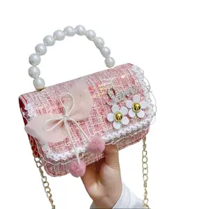This Lady'S Mini Candy Bag Is Decorated with Artificial Pearls And a Bow of Sequins. It Is Lightweight And Portable, Suitable for School And Daily Outings. It Is Also Stylish And Versatile