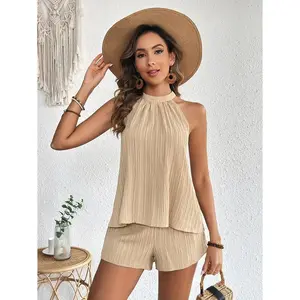 1 set of elegant summer women's set, comfortable and cool neck-to-shoulder shirt, shorts fit well and breathable.